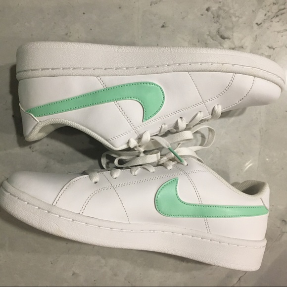 Custom Mint Women’s Nike Court Royale 2 NWT - Picture 2 of 6